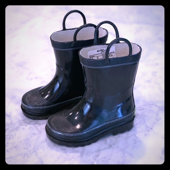 Western Chief Kids Waterproof Rubber Classic Rain Boot with Pull Handles